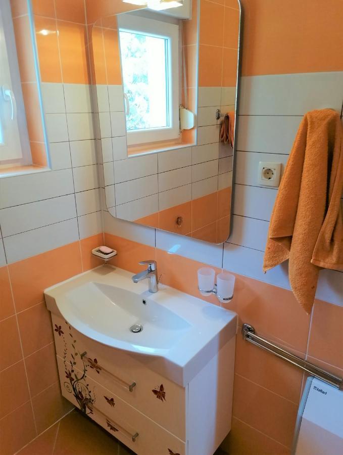 קריקווניצה Apartmani Zafaranic מראה חיצוני תמונה